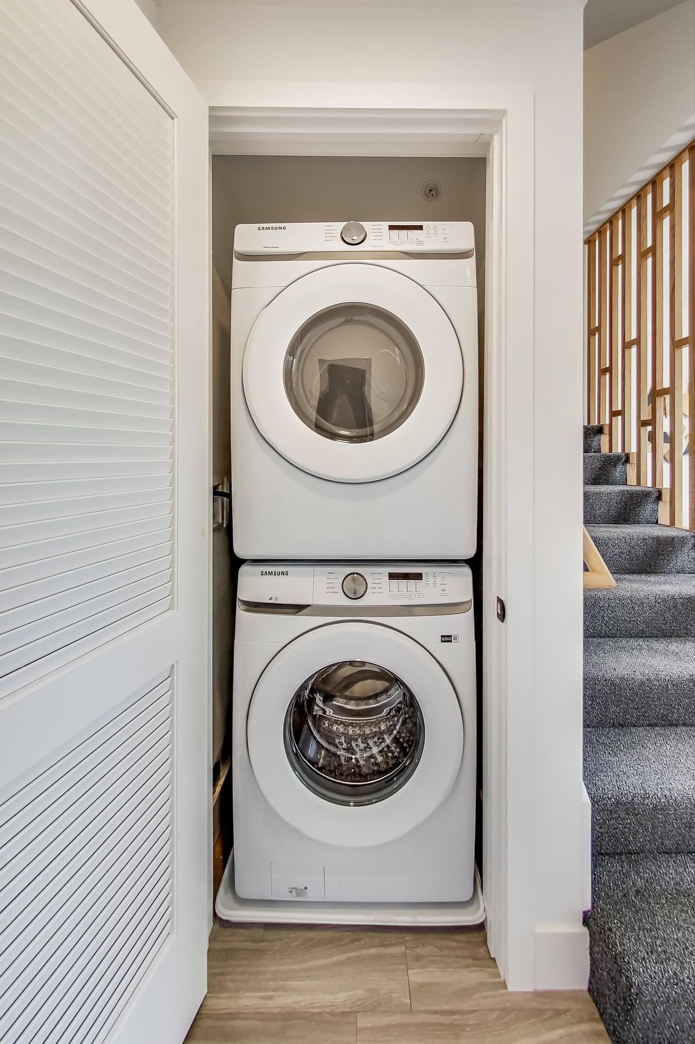 0BR/1BA Apartment on Mandela Parkway · Oakland photo 4